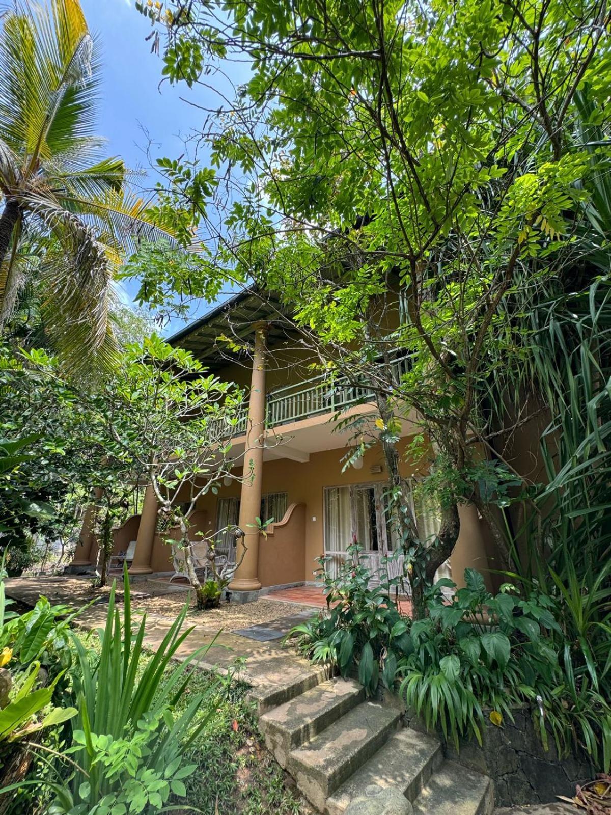 Aurora Bed & Breakfast Unawatuna Exterior photo